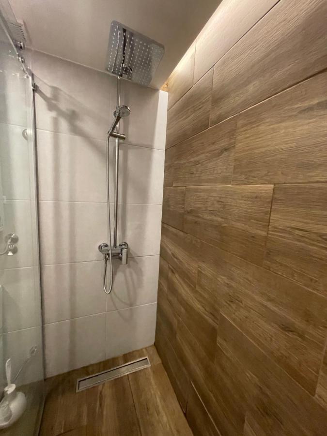 Leo Apartment Nis Luaran gambar