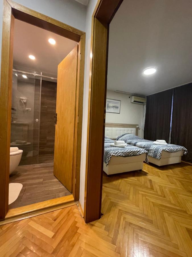 Leo Apartment Nis Luaran gambar