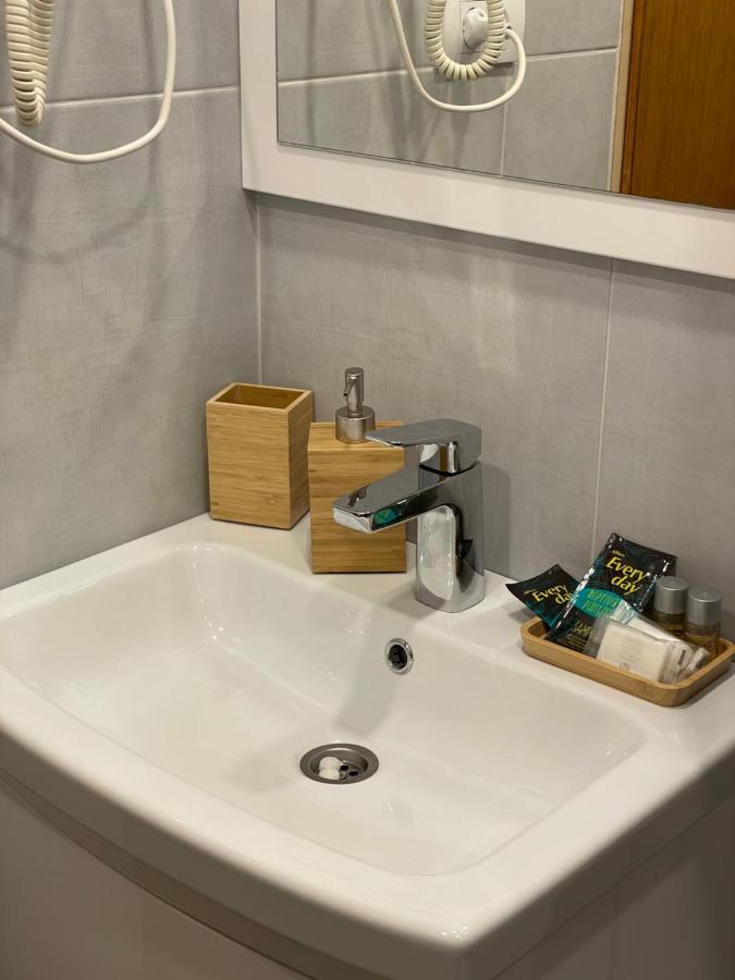 Leo Apartment Nis Luaran gambar