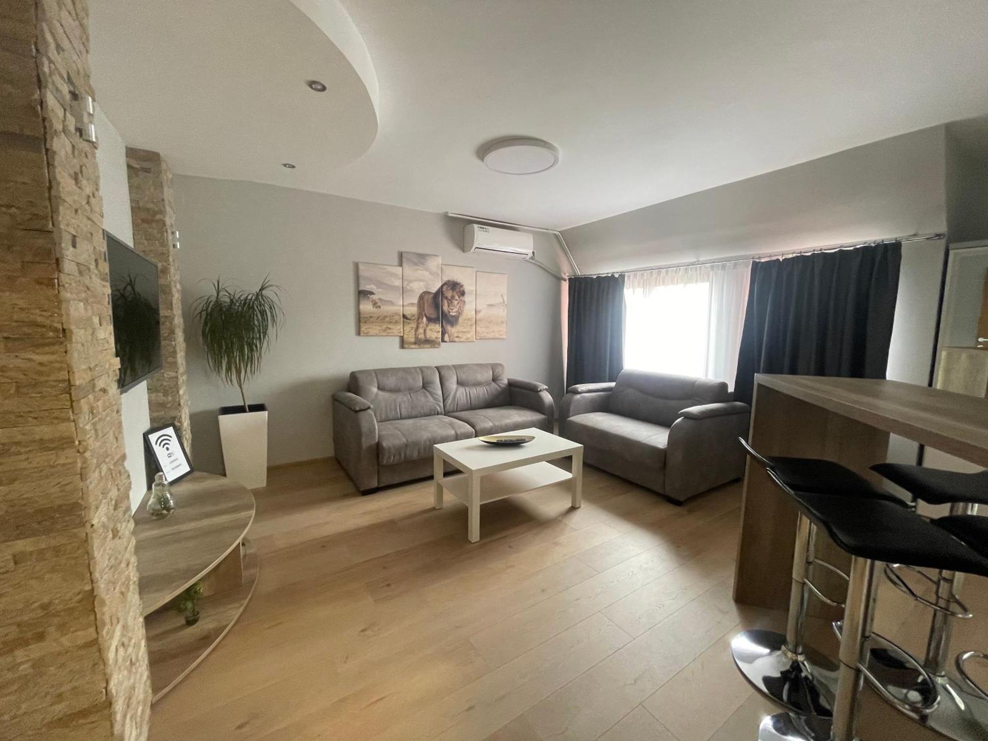 Leo Apartment Nis Luaran gambar