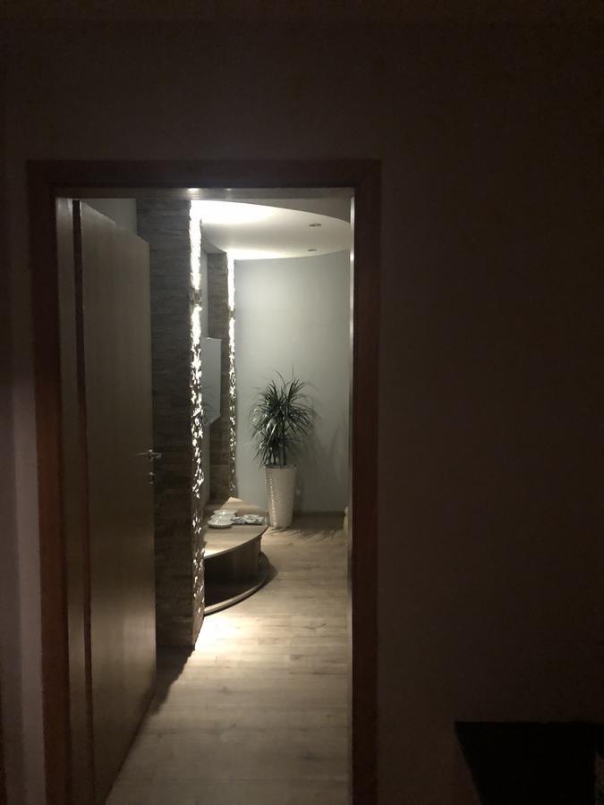 Leo Apartment Nis Luaran gambar